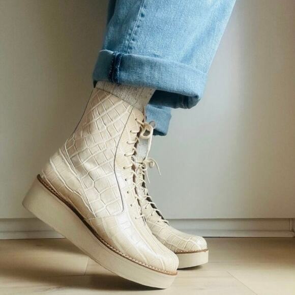 ANTHROPOLOGIE Women's 41 US 10 Stompy Platform Lace Up Boot Cream Alligator - Picture 1 of 16